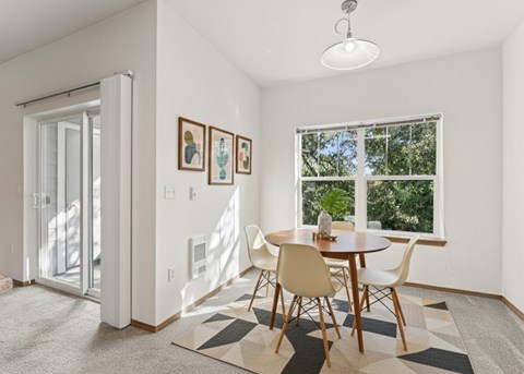 Reedville Commons Apartments in Aloha, Oregon Model Dining Room