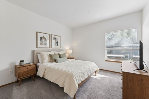 Reedville Commons Apartments in Aloha, Oregon Model Bedroom