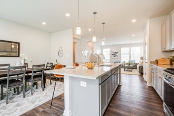 Refinery Row Ktchen - Photo Gallery 4