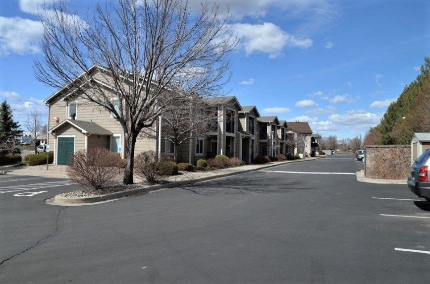 Reflections Apartments Exterior and Parking