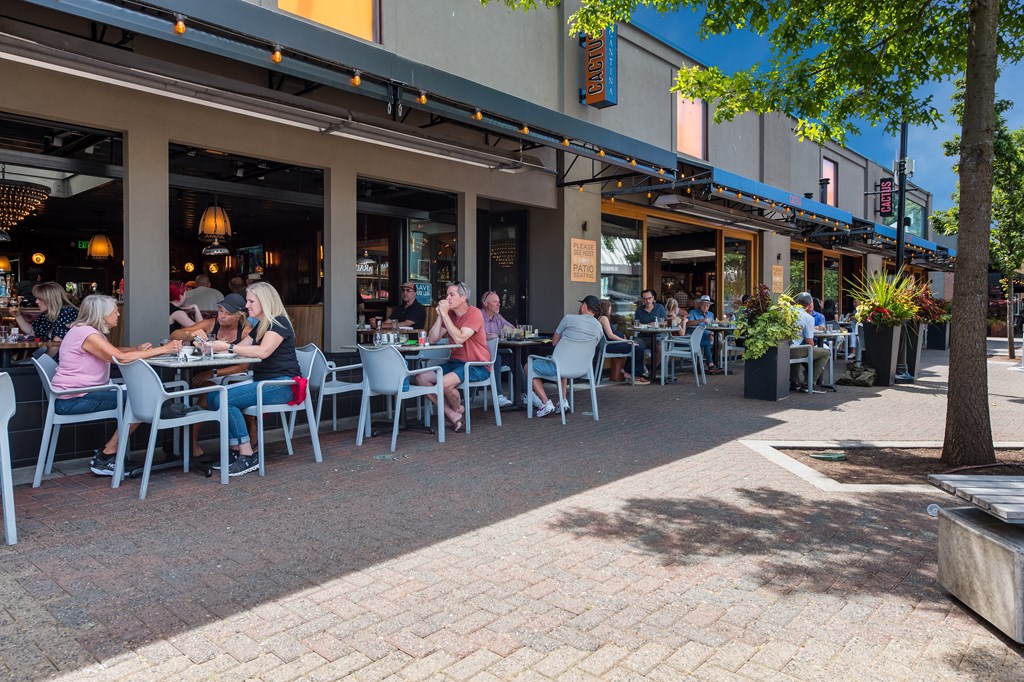 Voda Apartment downtown restaurant area