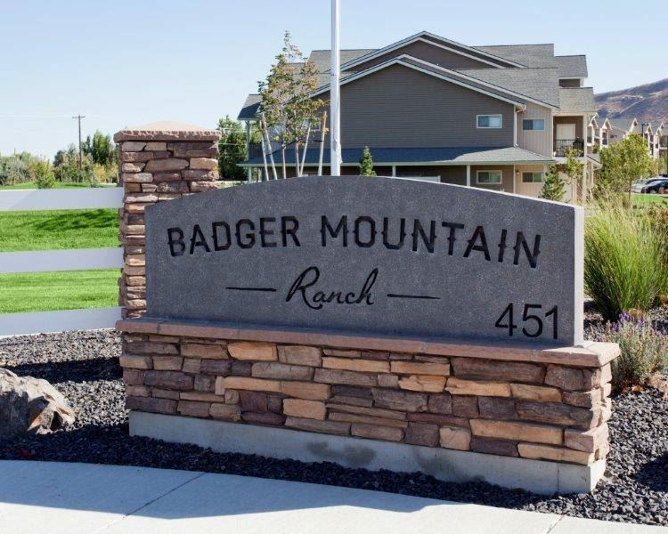 Badger Mountain Ranch monument sign in front of leasing office - Photo Gallery 1