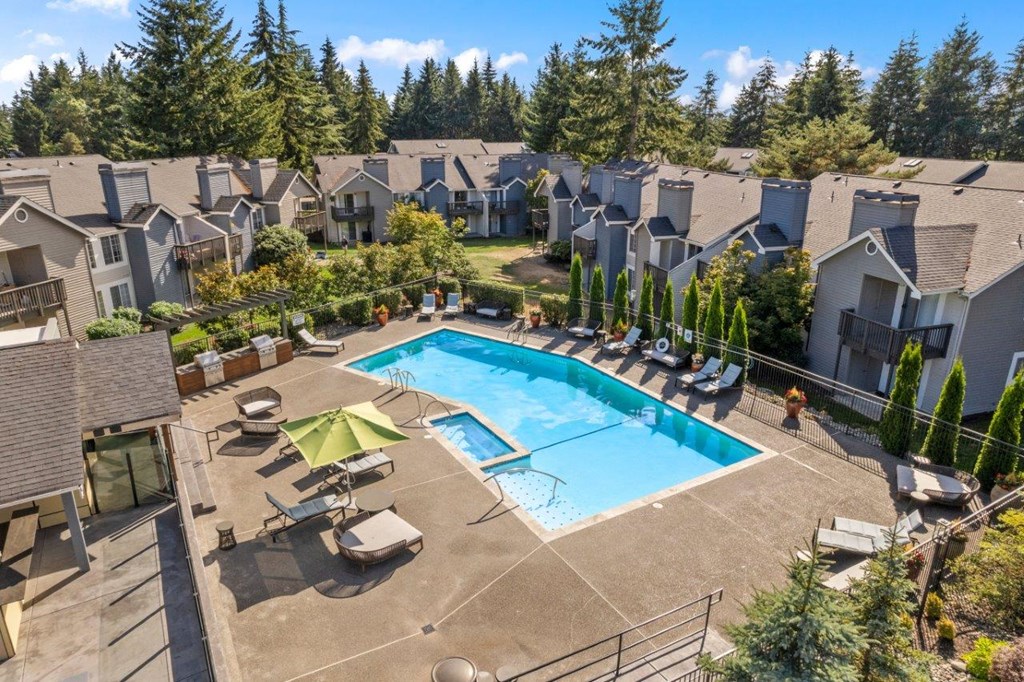 Aerial View of Ridgetop Apartments Pool