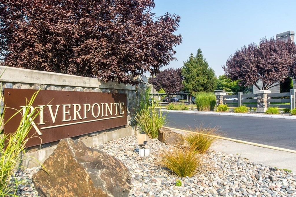 Riverpointe Apartments Monument Sign