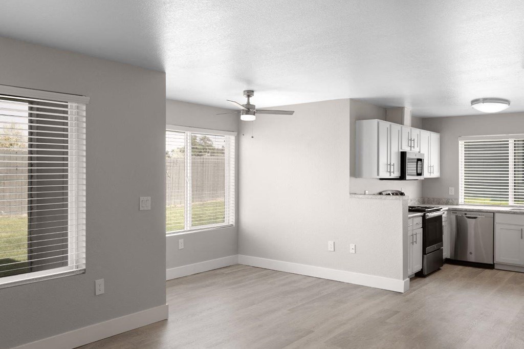 Riverpointe Apartments Kitchen and Dining Area