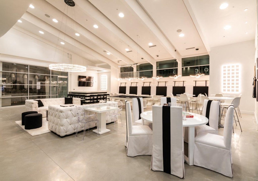 Rockpoint Apartments Clubhouse and Seating Areas