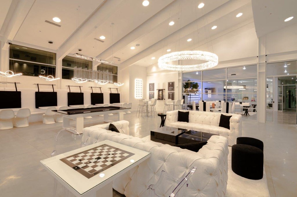 Rockpoint Apartments Clubhouse and Game Tables