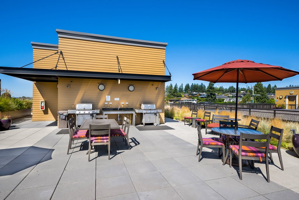 Lux Apartments Rooftop Patio with Grills Lux Apartments Rooftop Patio with Grills