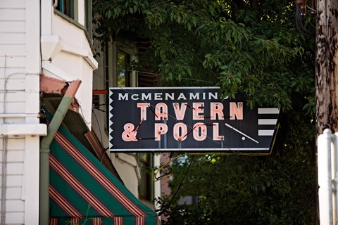 Tavern & Pool bar sign in Portland, Oregon