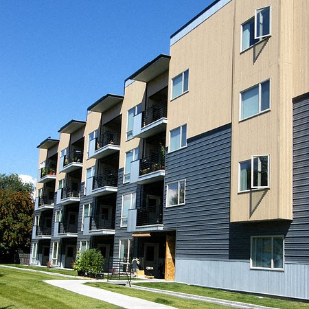 Ashlyn Place Apartments Building Exterior