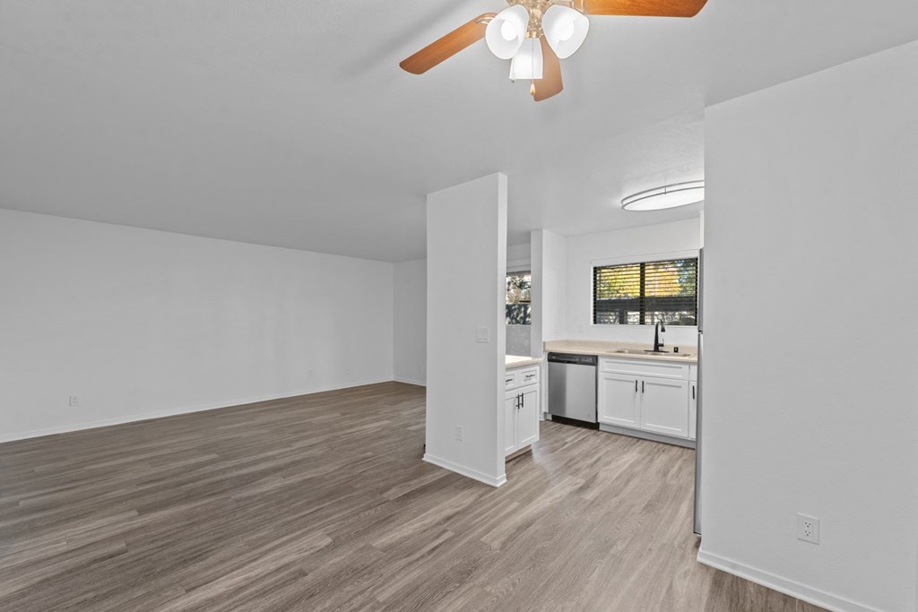 Sagecliff Apartments Living Room and Kitchen