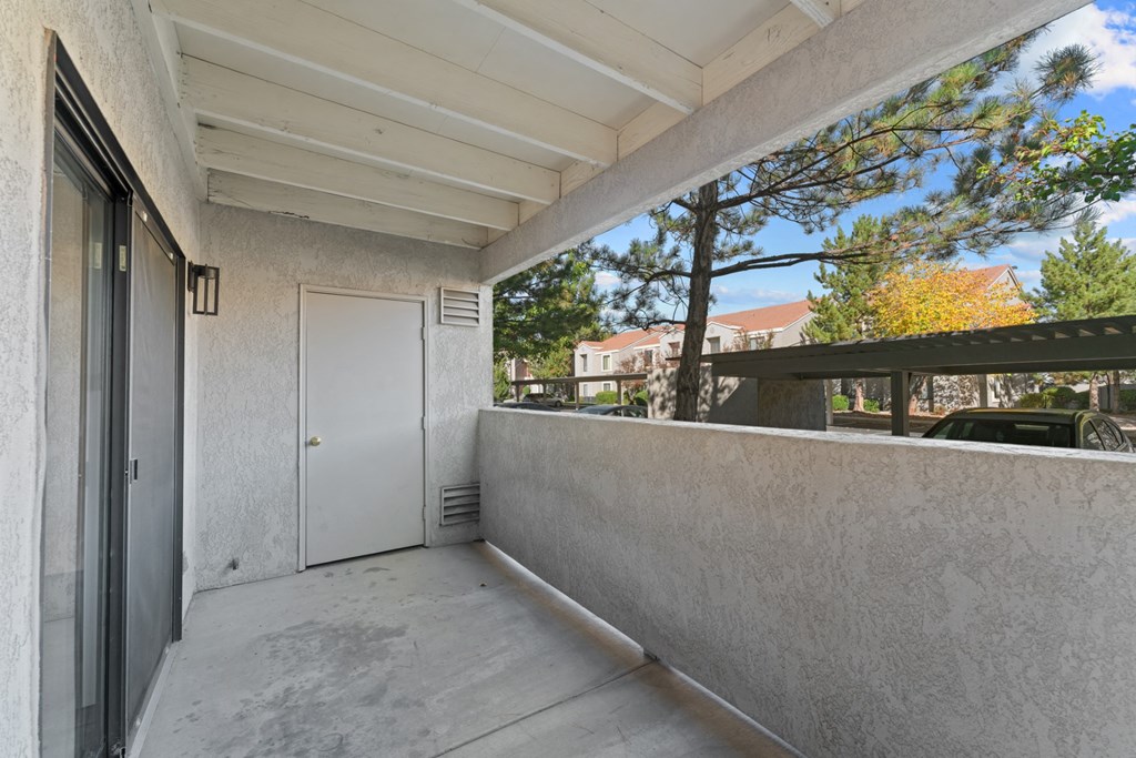 Sagecliff Apartments Private Balcony