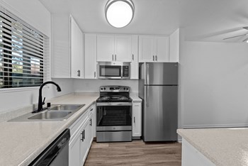 Northtowne Summit Model Kitchen Northtowne Summit Model Kitchen - Photo Gallery 5