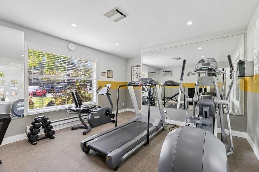 Gym at Saratoga, Everett