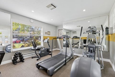Gym at Saratoga, Everett