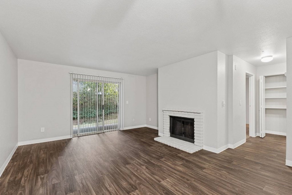 Living Room with Fireplace at Saratoga, Everett, WA, 98204
