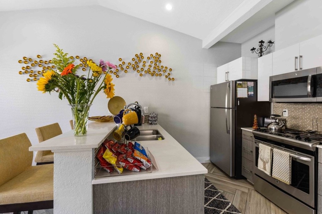 Gourmet Kitchen at Saratoga, Washington, 98204