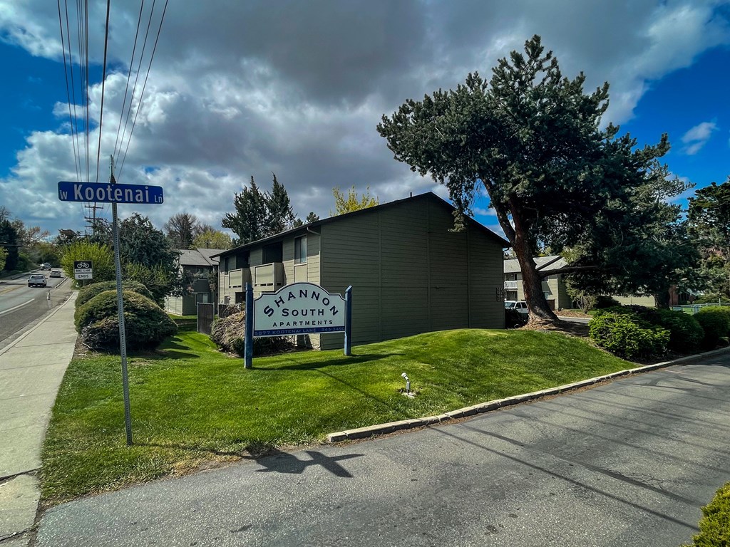 Shannon South Apartments exterior of building