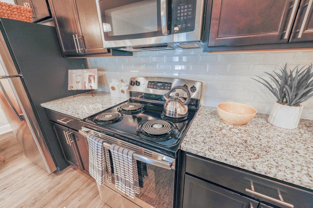 Silver Oaks Model Kitchen