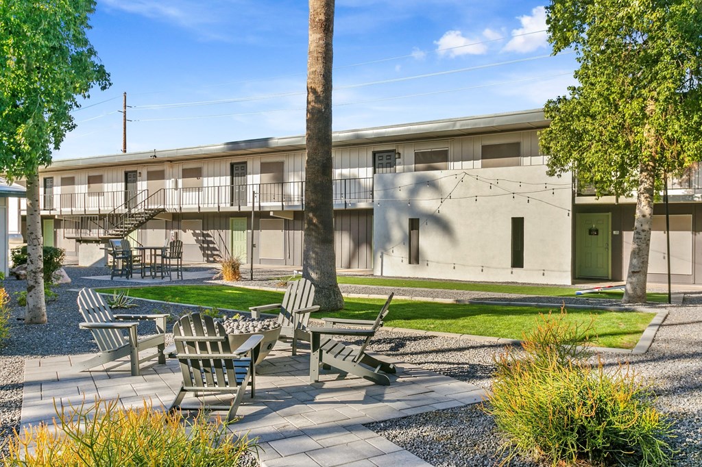 SITE Scottsdale Sitting Area with Fire Pit