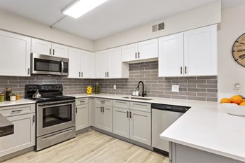 SITE Scottsdale Model Kitchen - Photo Gallery 3