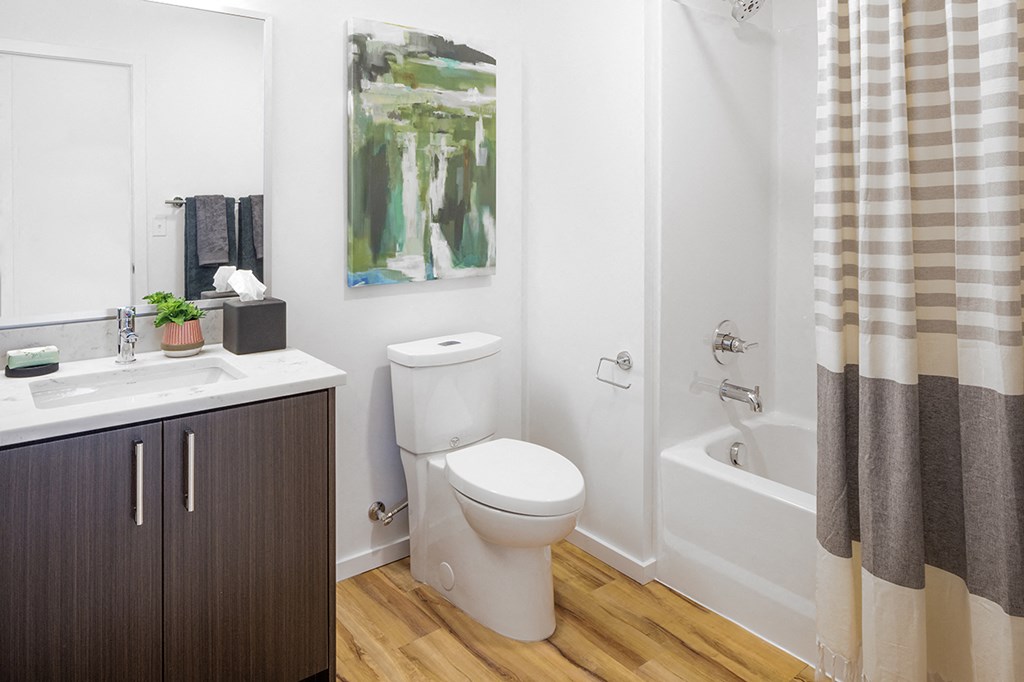 Slabtown Flats Apartment Bathroom