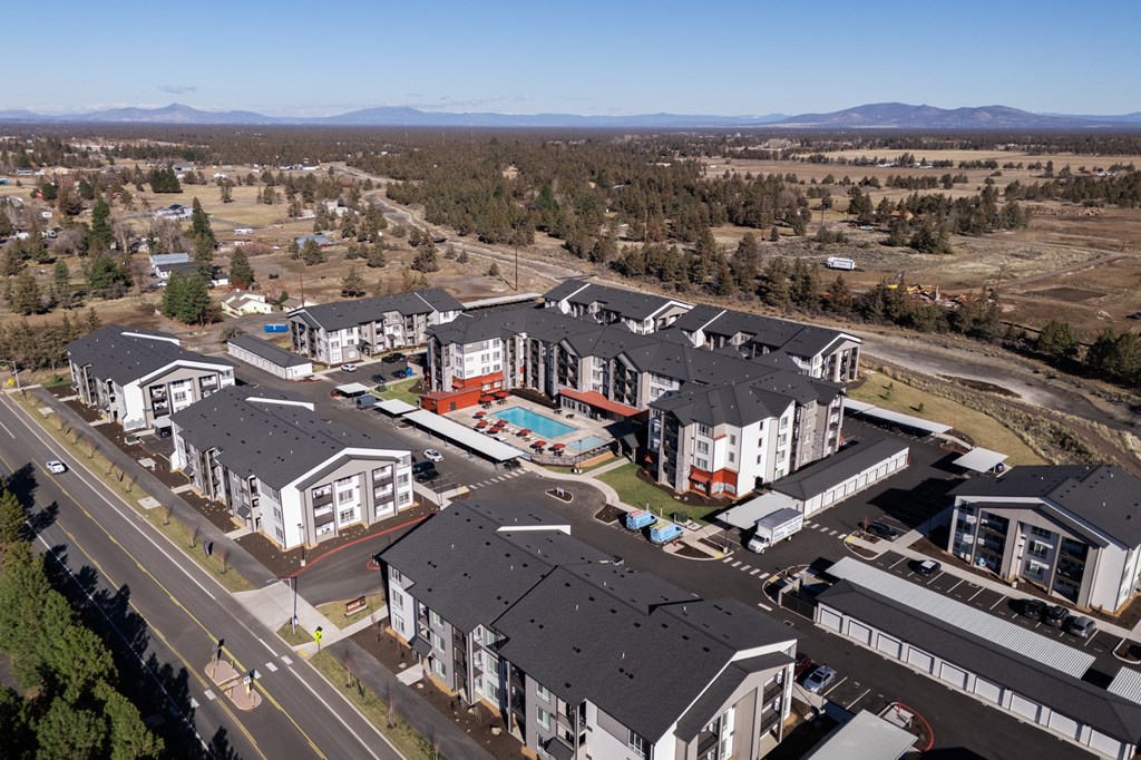 Solis at Petrosa_Bend_OR_Aerial