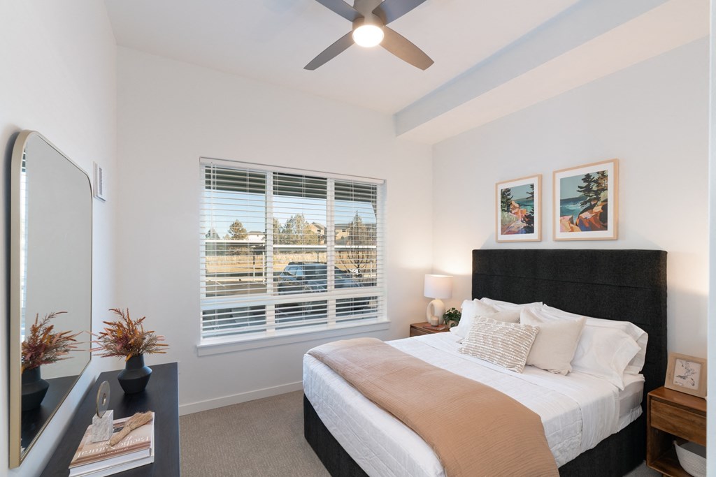 Solis_Bend_OR_Bedroom