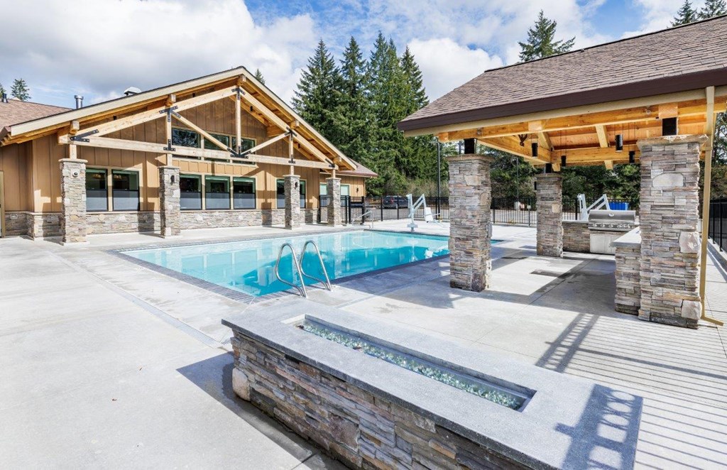 South Ridge Apartments Exterior and Pool