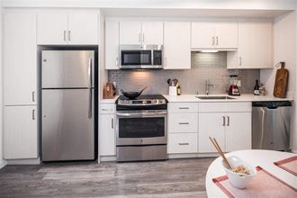 Apartment- G12 Apartments Stainless Steel Appliances
