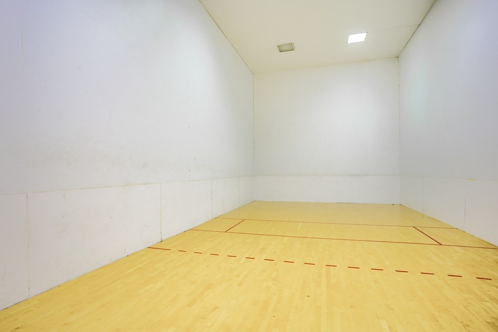 Stonesthrow Apartments Racquetball Court