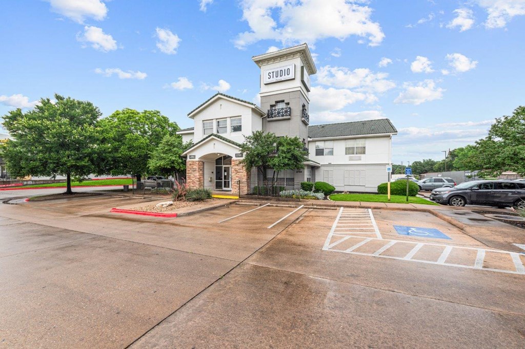 Studio Domain Apartments in Austin, Texas Exterior