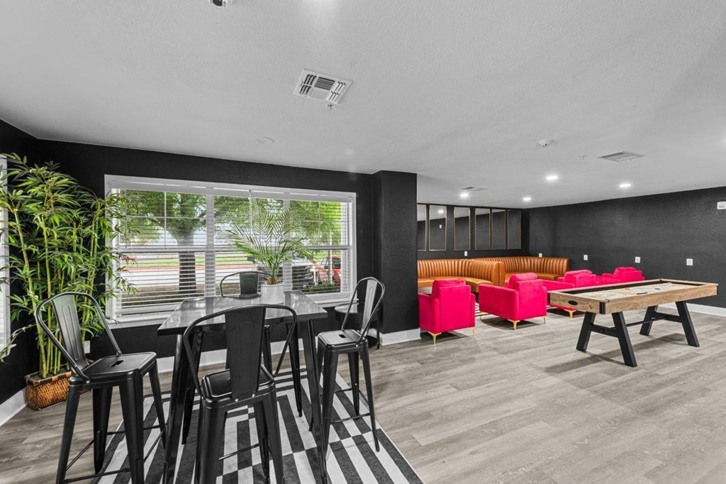 Studio Domain Apartments in Austin, Texas Clubhouse Lounge