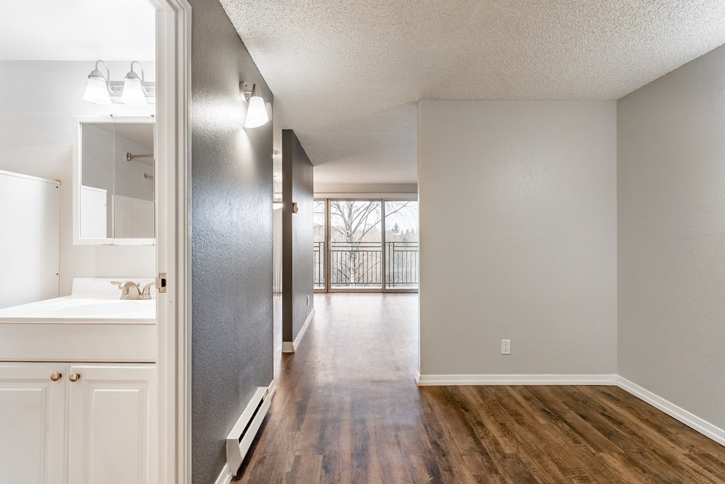 Luxe at Meridian Apartments Studio Entry