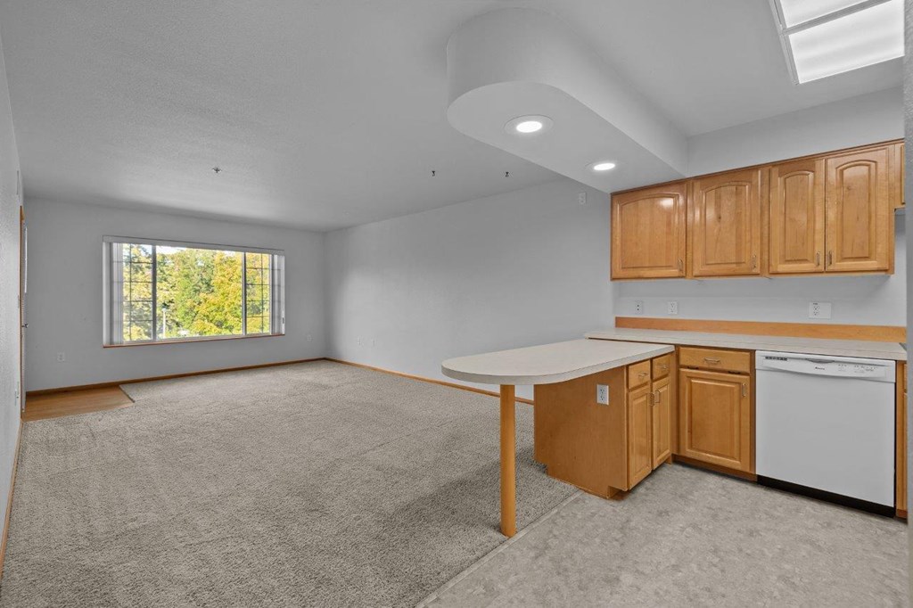 Sycamore Apartments in Walla Walla, Washington Kitchen and Living Room