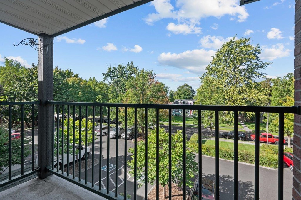 Sycamore Apartments in Walla Walla, Washington Private Balcony