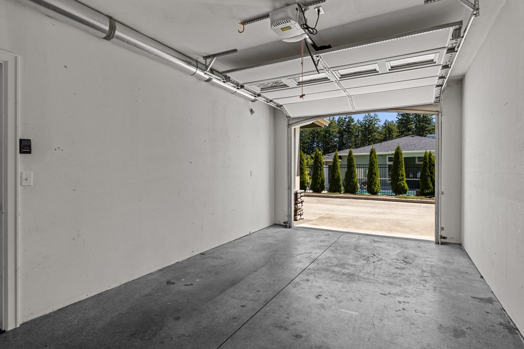 Little Tuscany Apartments & Townhomes - Townhome Garage