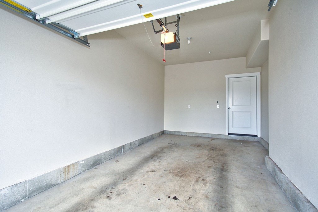 Sunset Crossing Apartments garage