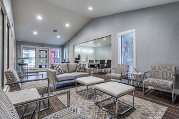 The Retreat at River Ranch Clubhouse Sitting Area Property Image