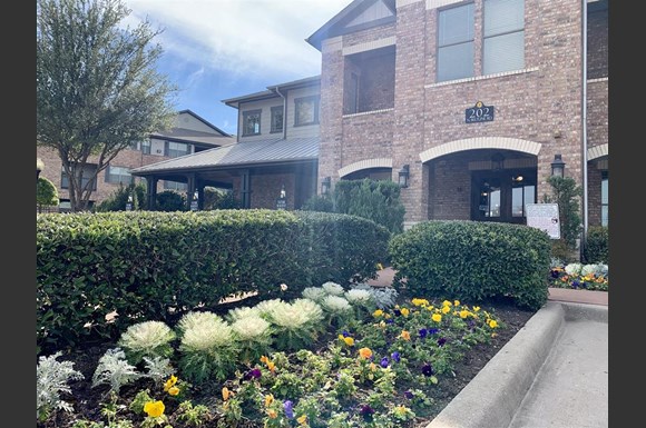 The Cesera Apartments 202 North Belt Line Road Garland Tx Rentcafe