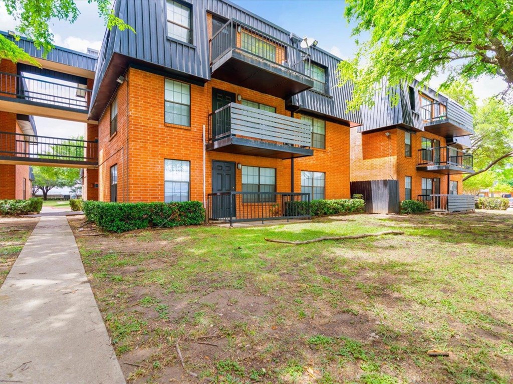 The Annex Apartments Exterior