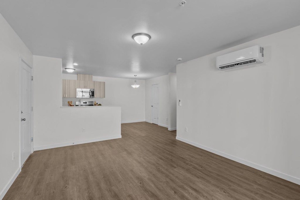 The Banks on Bradley Apartments in Richland, Washington Living Room and Kitchen