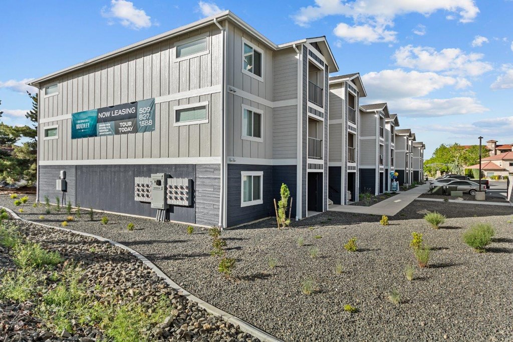 The Banks on Bradley Apartments in Richland, Washington Exterior