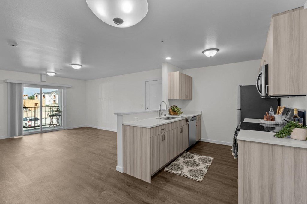 The Banks on Bradley Apartments in Richland, Washington Model Kitchen