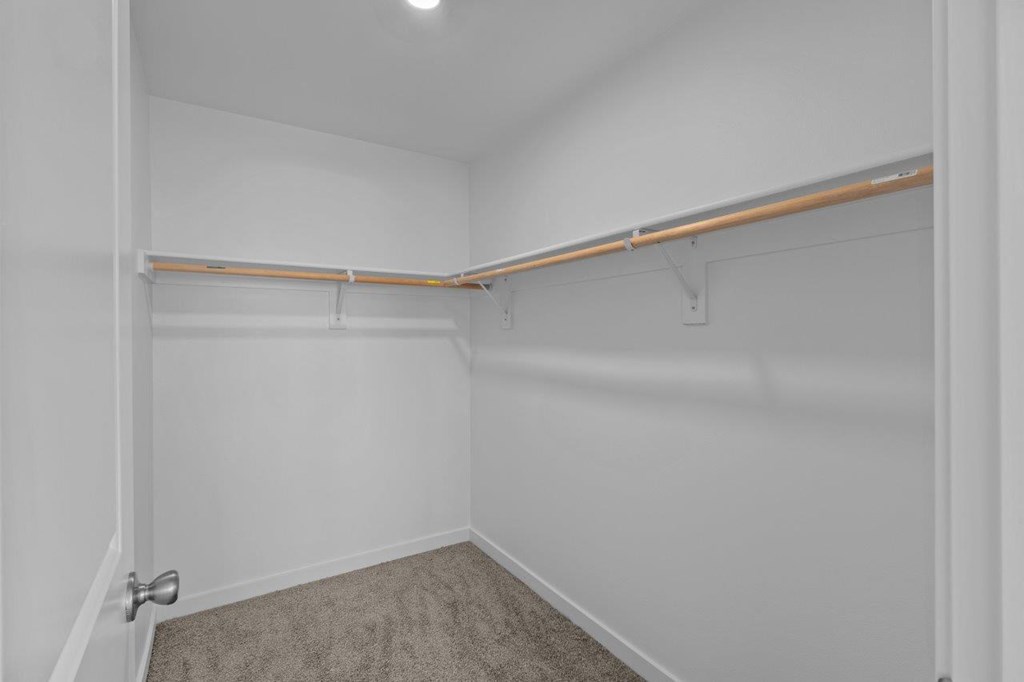 The Banks on Bradley Apartments in Richland, Washington Walk-In Closet