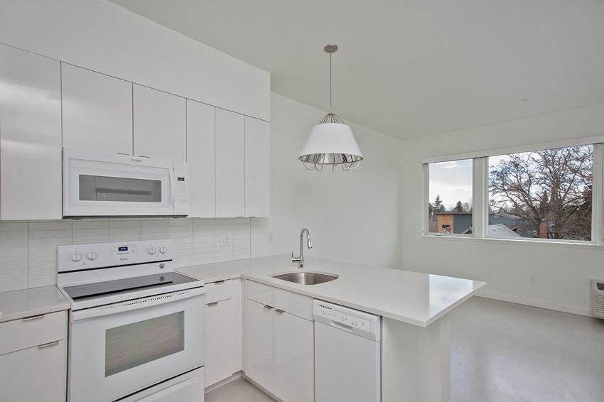 The Bridgetown Apartments White Kitchen Appliances The Bridgetown Apartments White Kitchen Appliances