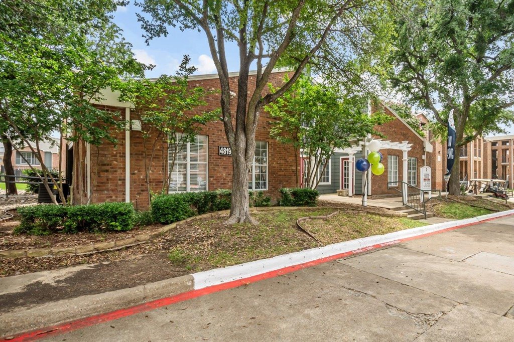 The Camilla Apartments in Mesquite, Texas Leasing Office Exterior