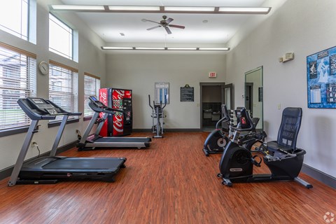 the gym at the at the boulevard apartments in