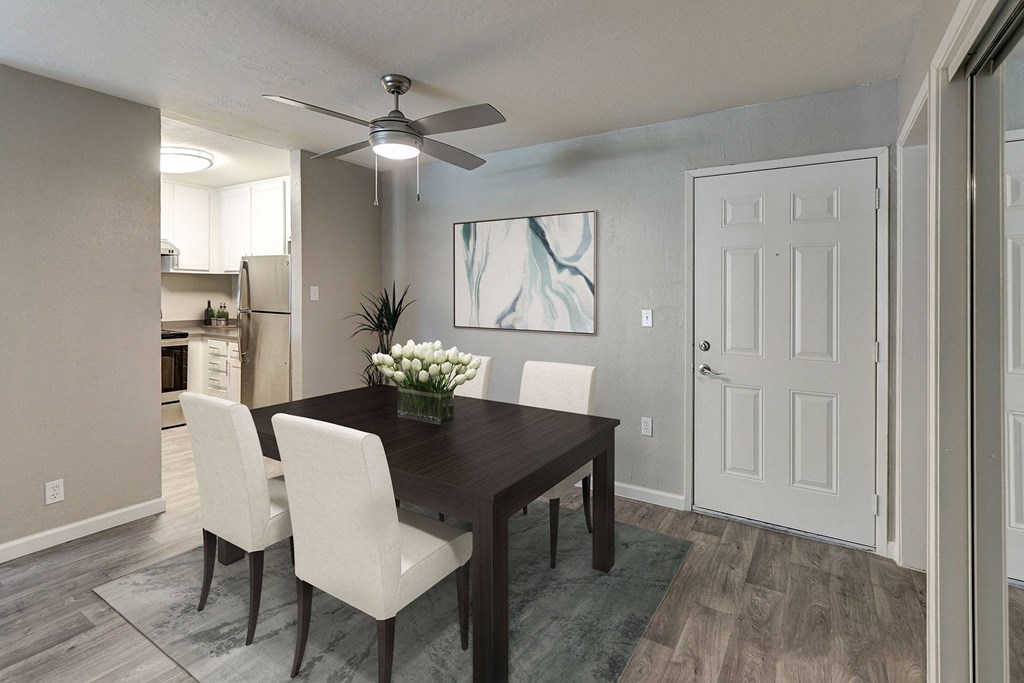 The Crest at Pleasant Hill Model Dining Room