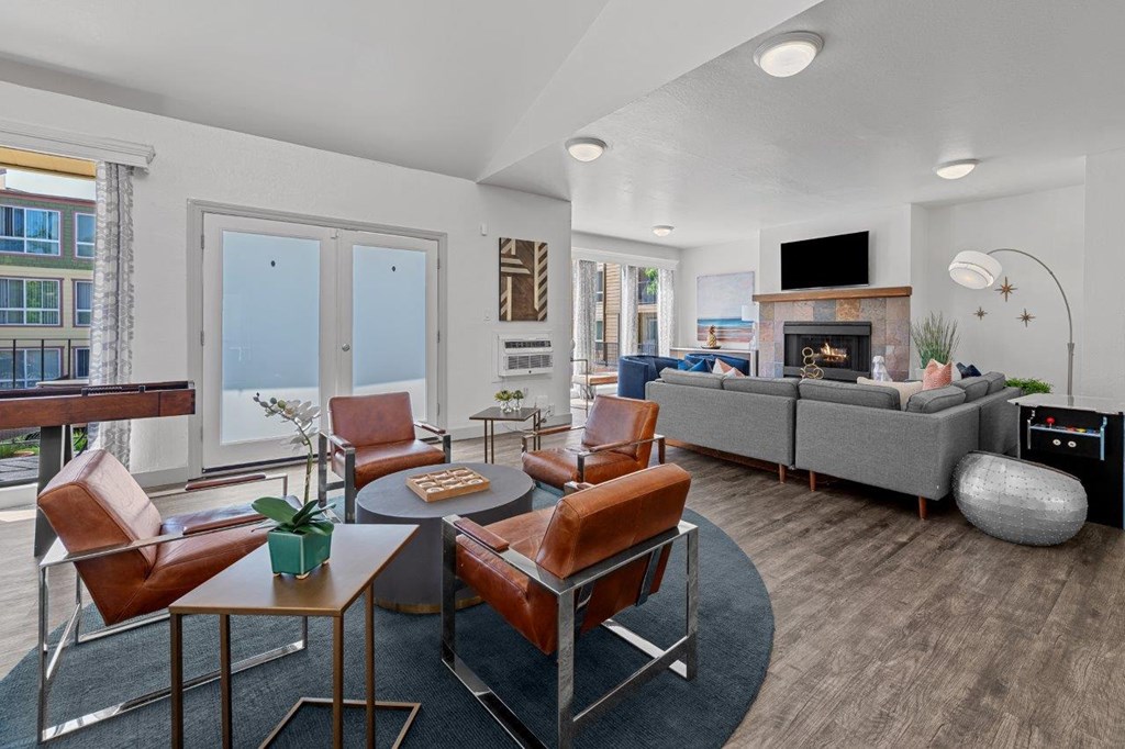 The Crest Pleasant Hill Apartments in California Clubhouse Lounge